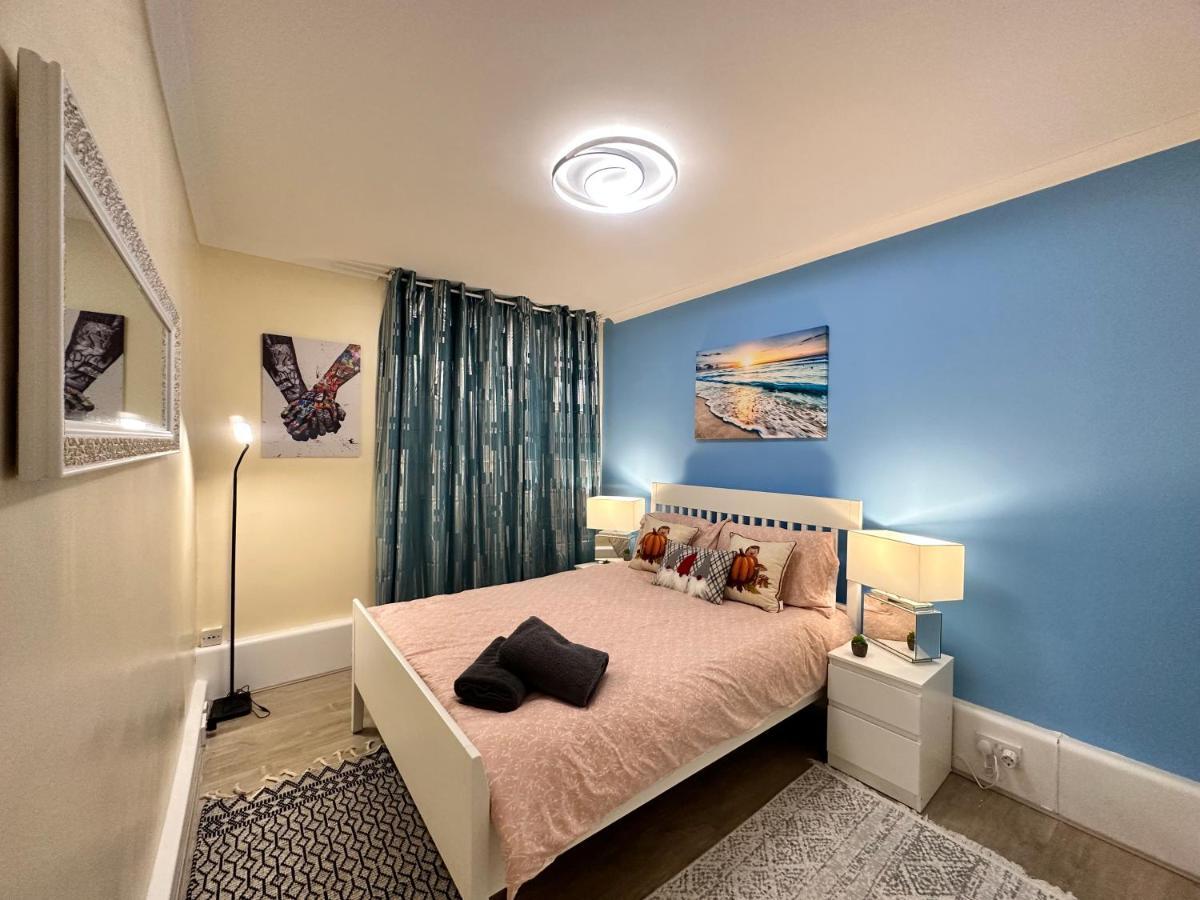 Posh 2-Bedroom, Living Room, Kitchen & 1.5 Bathroom Londra Dış mekan fotoğraf