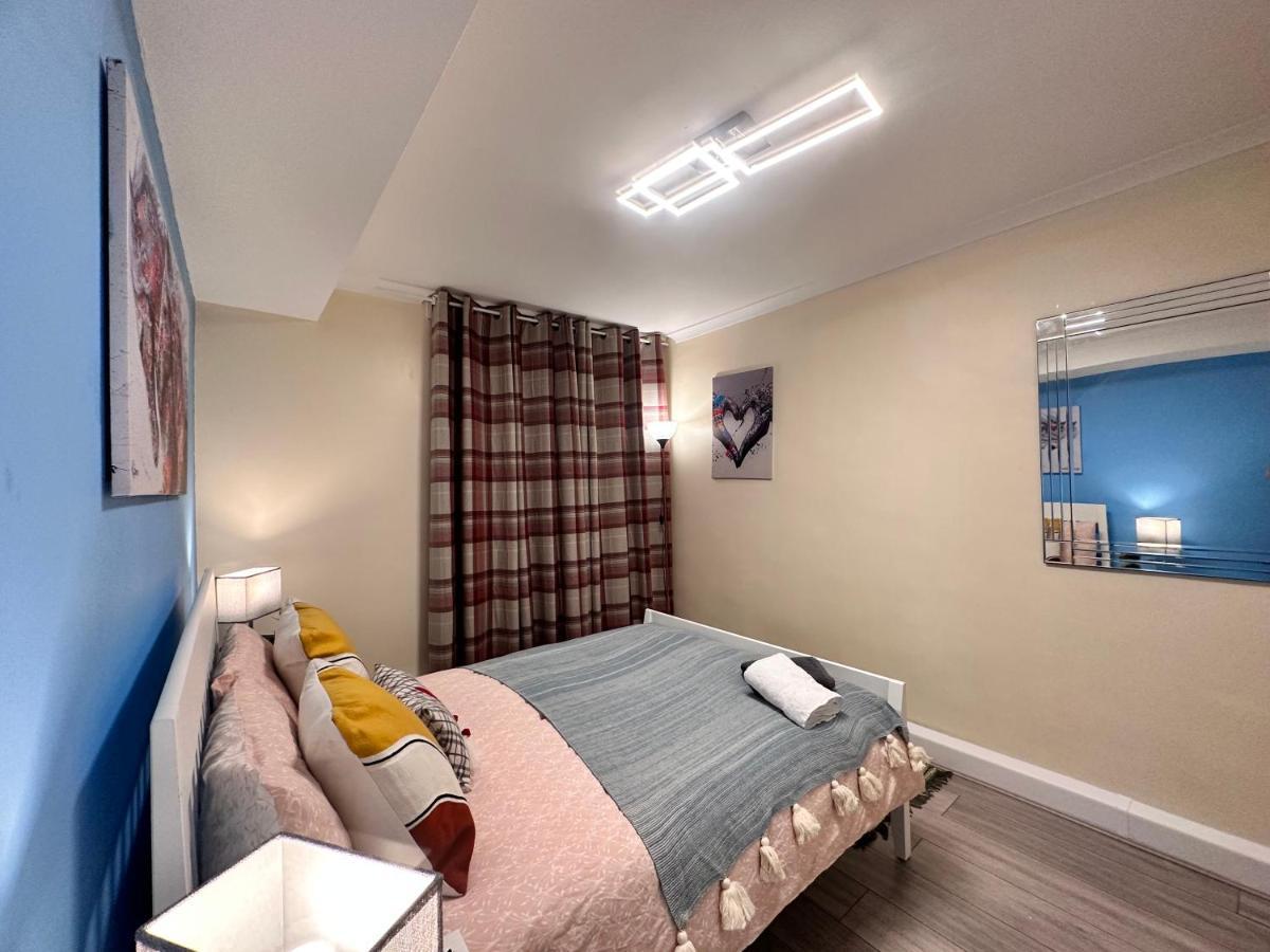 Posh 2-Bedroom, Living Room, Kitchen & 1.5 Bathroom Londra Dış mekan fotoğraf
