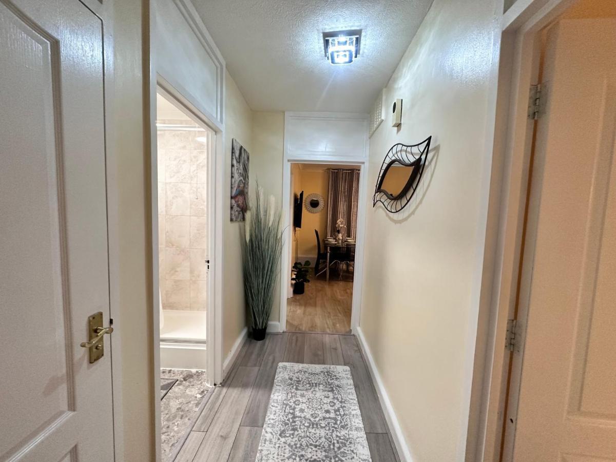 Posh 2-Bedroom, Living Room, Kitchen & 1.5 Bathroom Londra Dış mekan fotoğraf