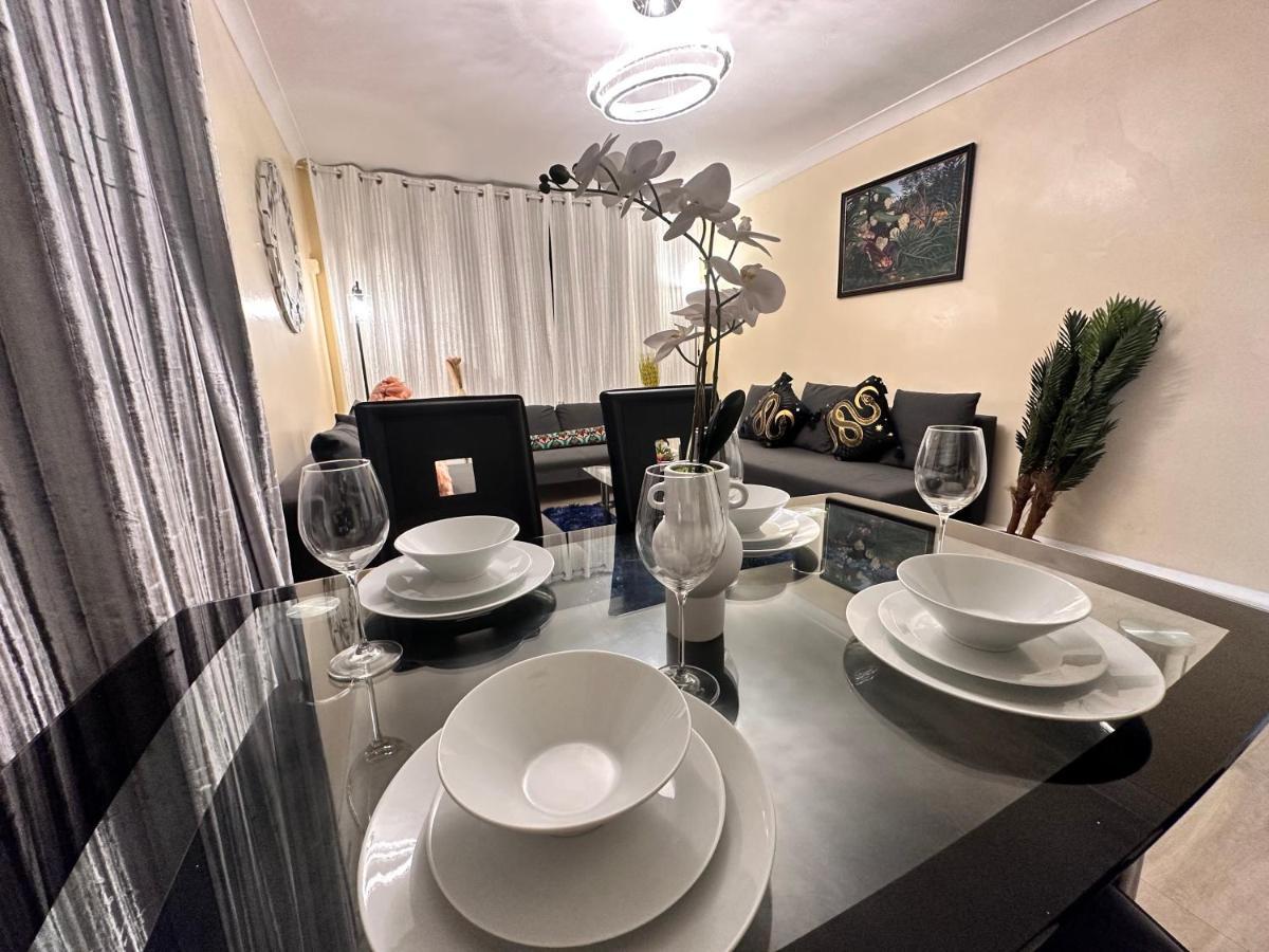 Posh 2-Bedroom, Living Room, Kitchen & 1.5 Bathroom Londra Dış mekan fotoğraf