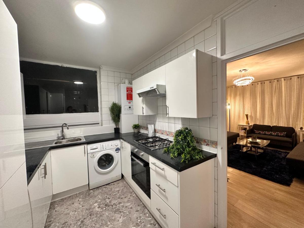 Posh 2-Bedroom, Living Room, Kitchen & 1.5 Bathroom Londra Dış mekan fotoğraf