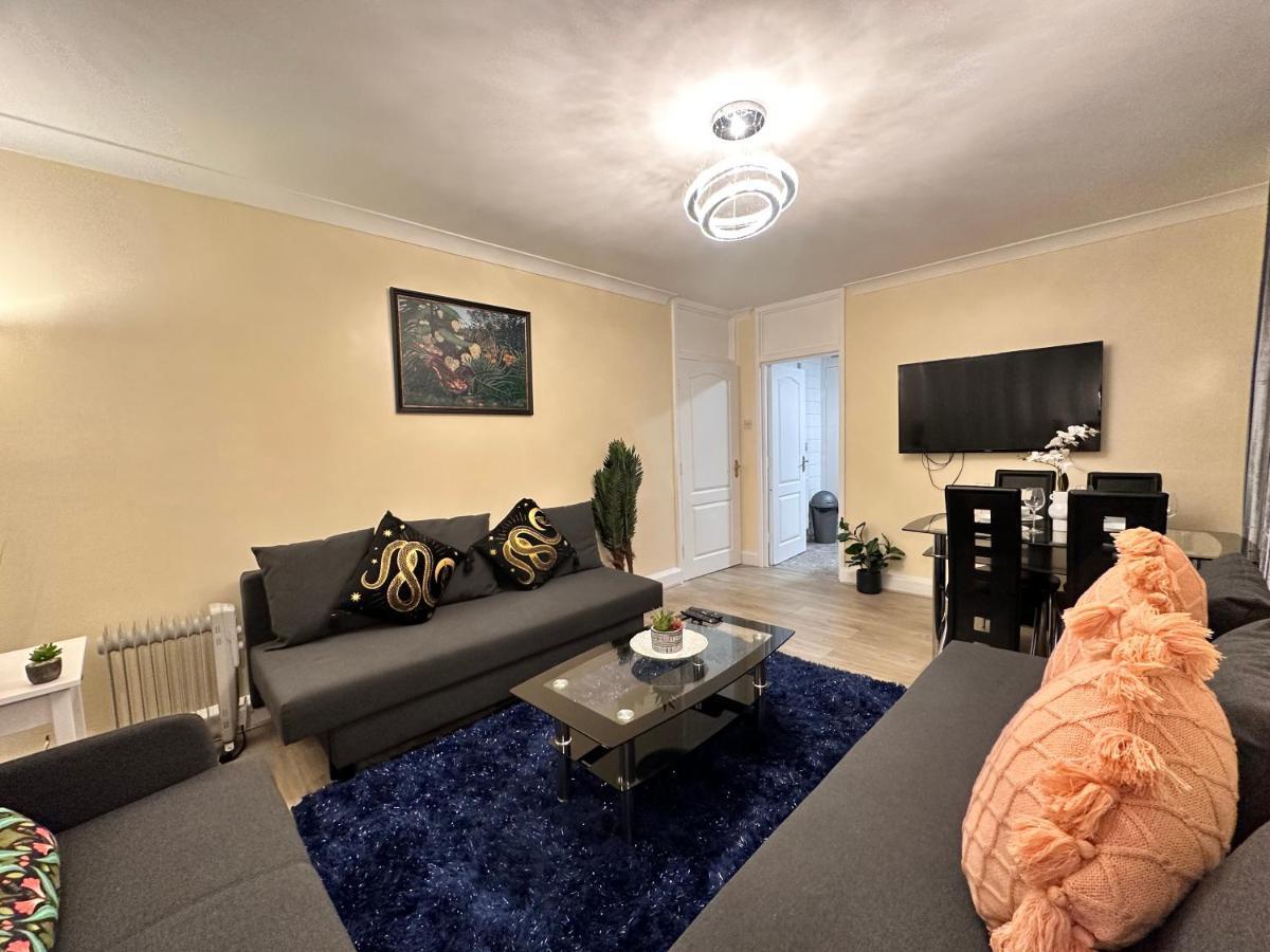 Posh 2-Bedroom, Living Room, Kitchen & 1.5 Bathroom Londra Dış mekan fotoğraf