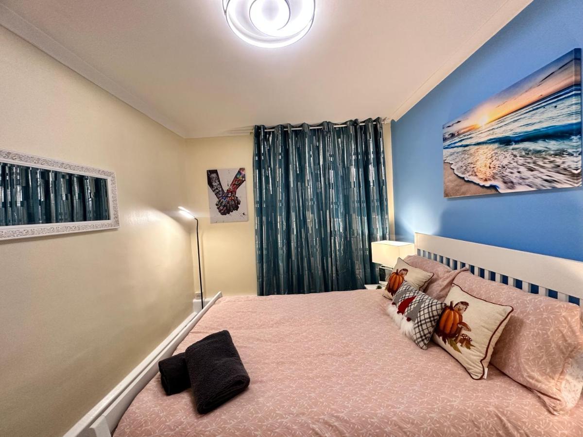 Posh 2-Bedroom, Living Room, Kitchen & 1.5 Bathroom Londra Dış mekan fotoğraf